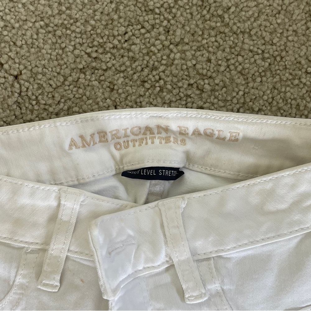 American Eagle Next Level Stretch Distressed White Jeans 26 - Picture 2 of 4